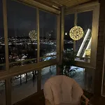 Apartment Close To Major Attractions