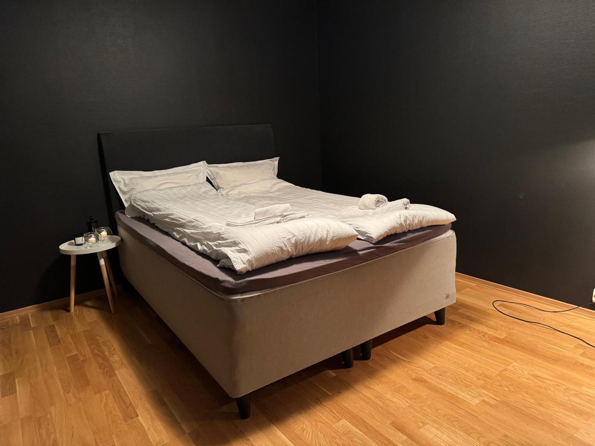 Close To Major Attractions Apartment